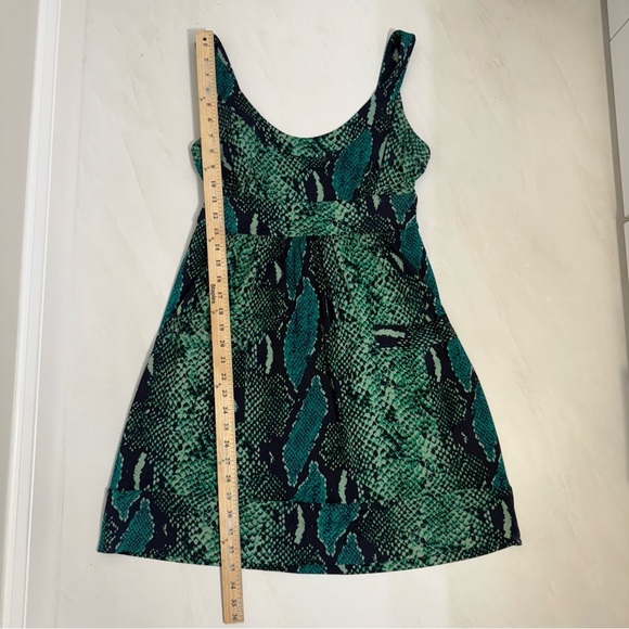 Diane Von Furstenberg Silk Snake Print Sleeveless Dress Size 10 - Picture 3 of 10